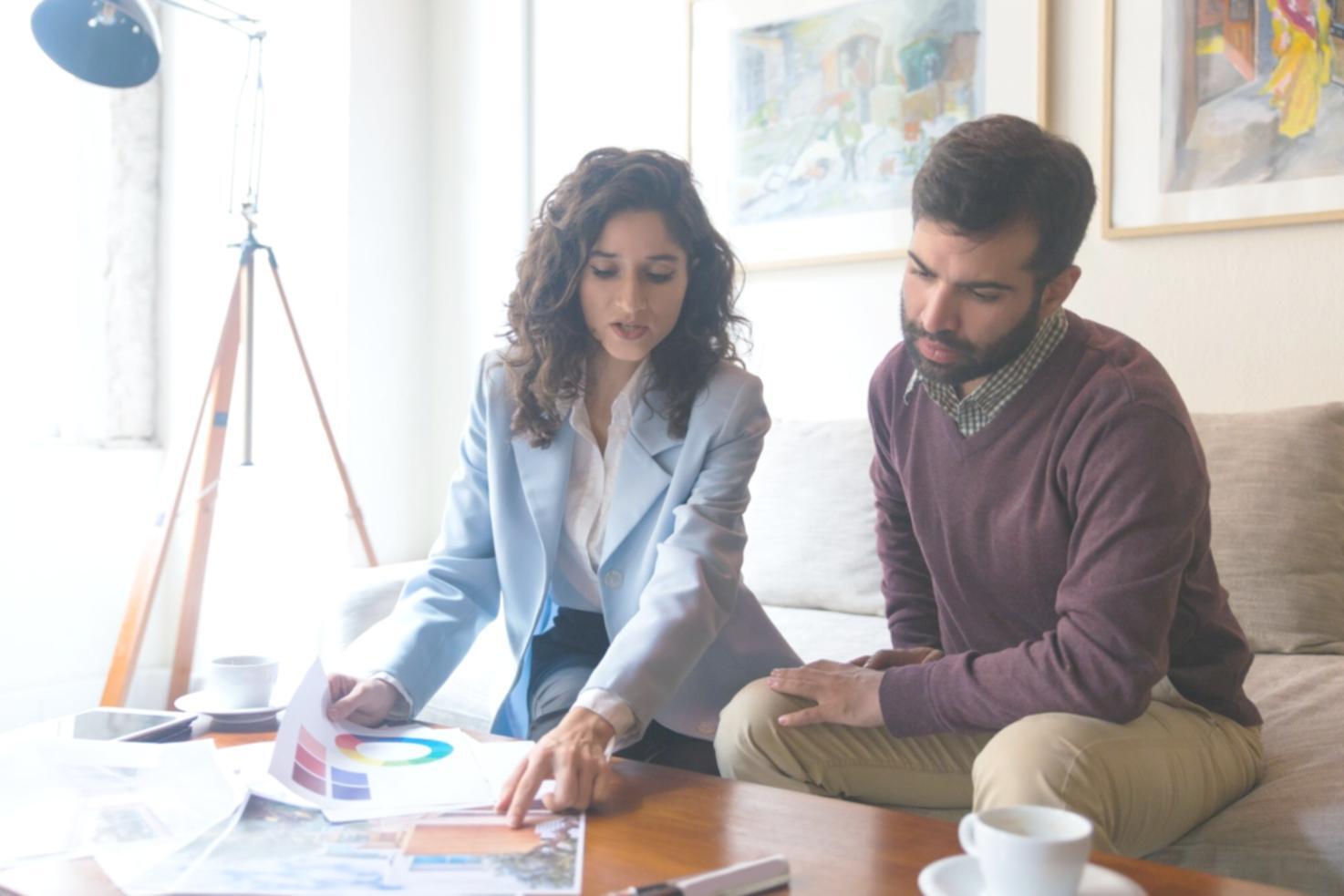 Espace de formation moderne avec équipements technologiques avancés